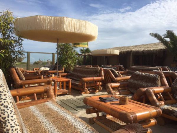 Bamboo Beach Blankenberge springt creatief om met de Frou Frou parasol